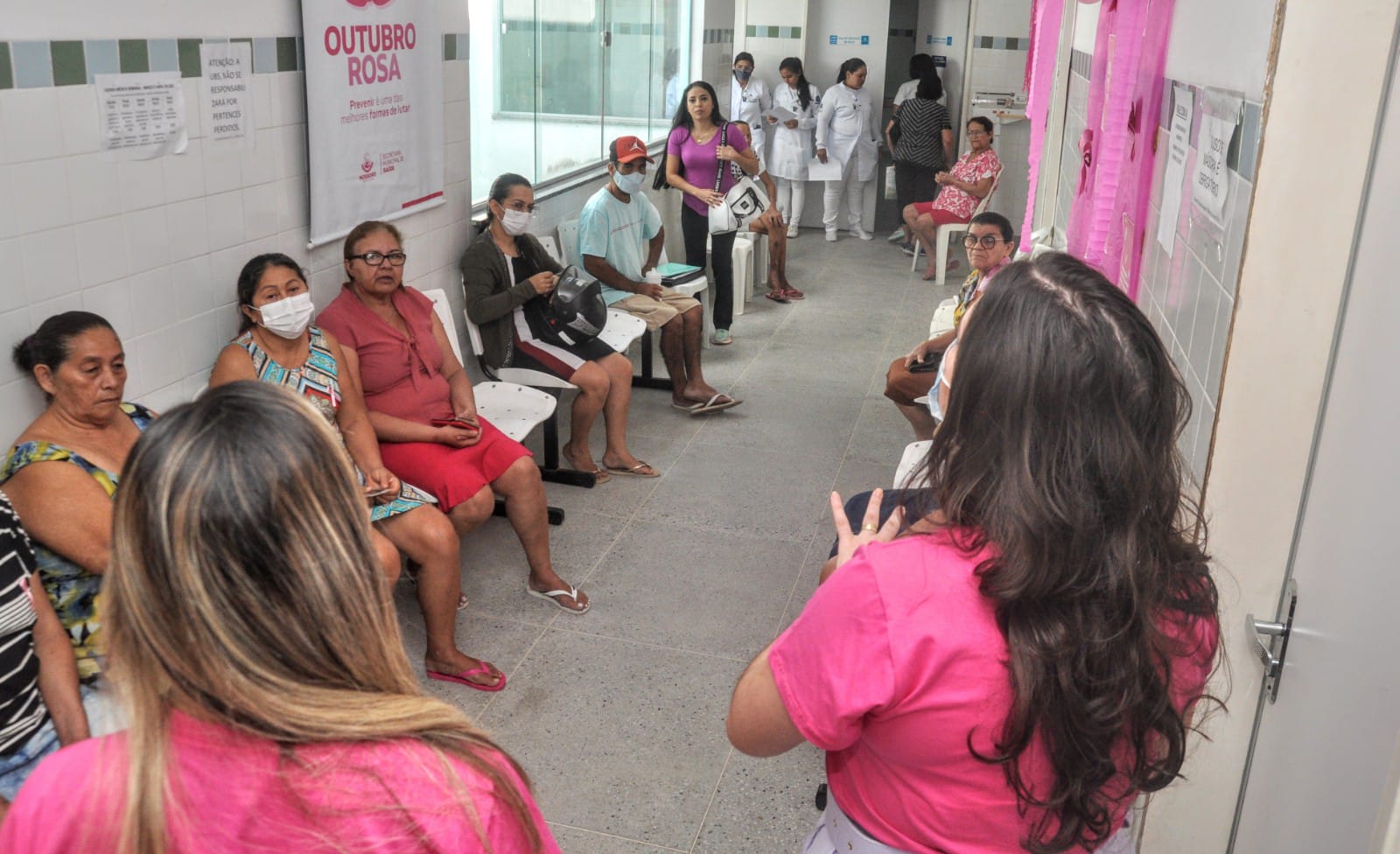 UBS Antônio Camilo promove ações alusivas à campanha "Outubro Rosa"
