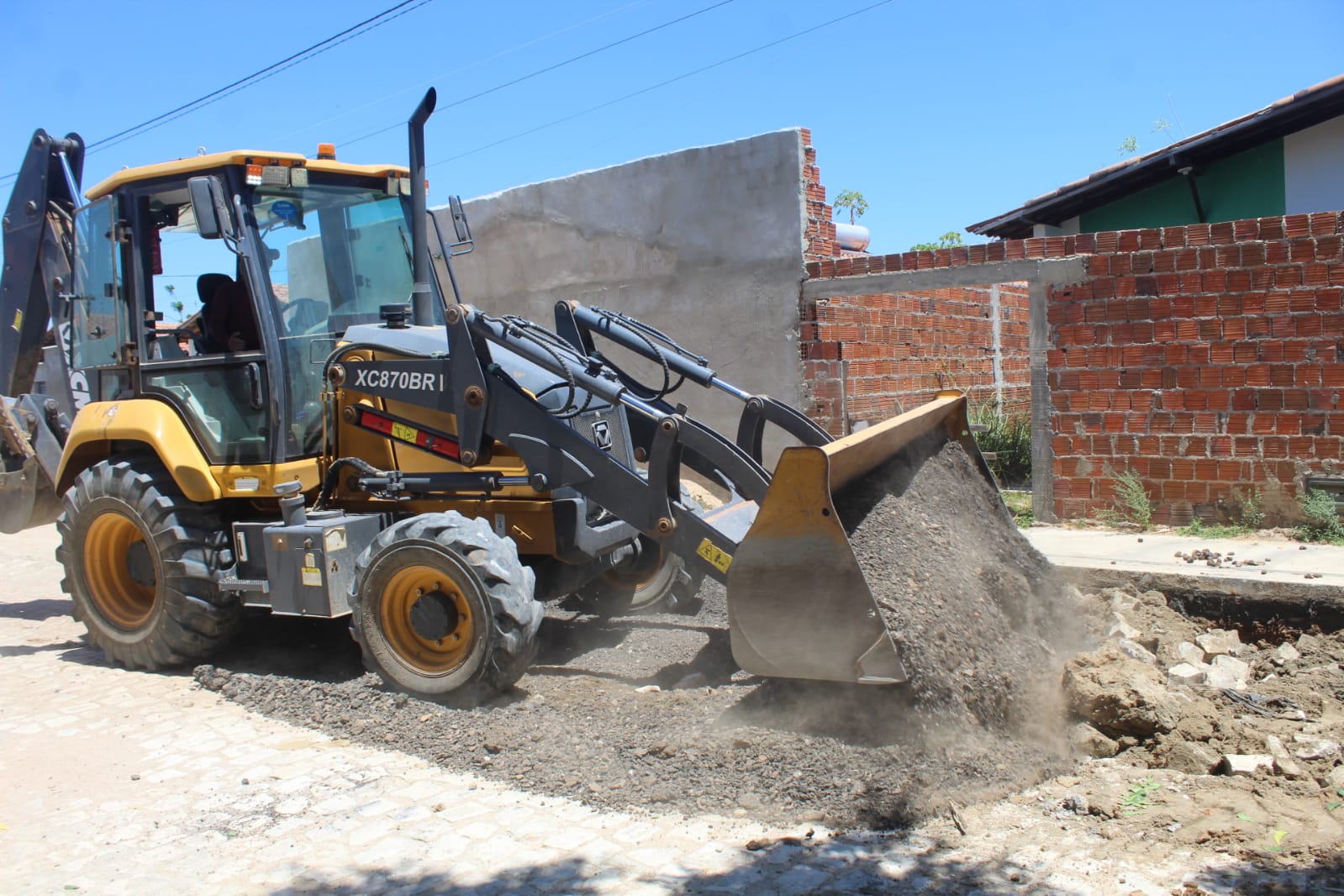Prefeitura de Mossoró recupera ruas do conjunto Odete Rosado