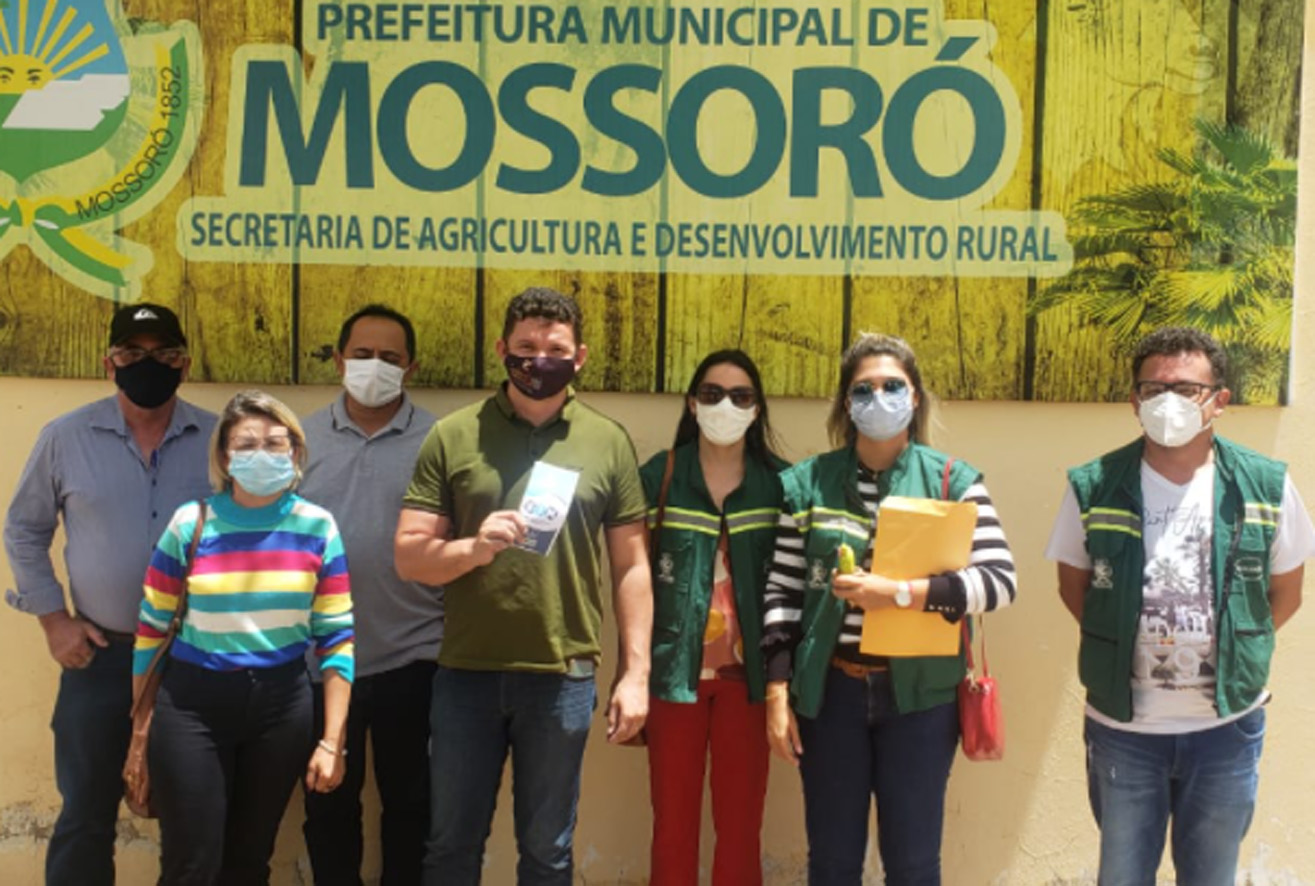 Serviço de Inspeção Municipal apresenta ações de saúde pública à comitiva de Janduís