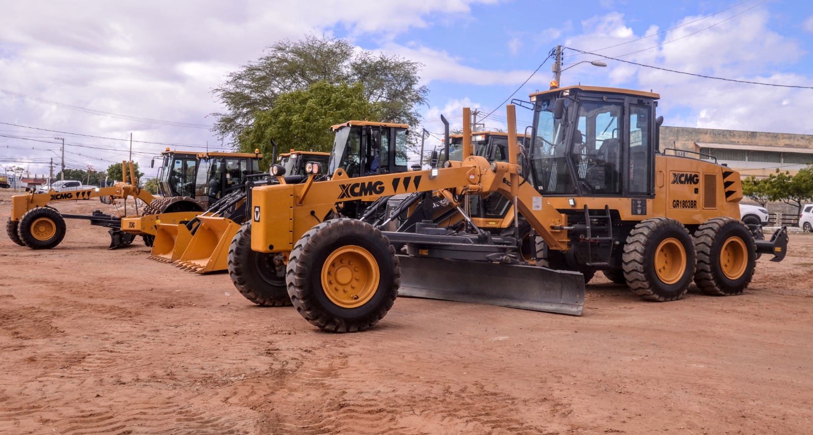 Prefeitura de Mossoró entrega novo maquinário para infraestrutura das comunidades rurais