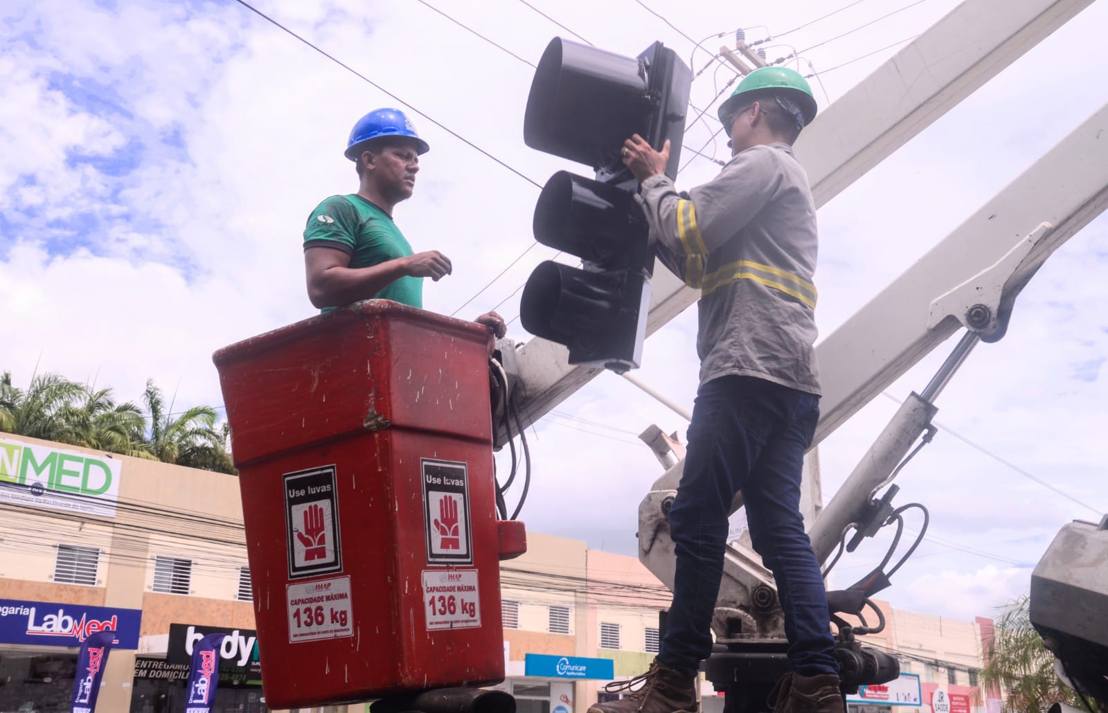 Prefeitura realiza modernização semafórica na avenida João Marcelino e na rua Pedro Velho