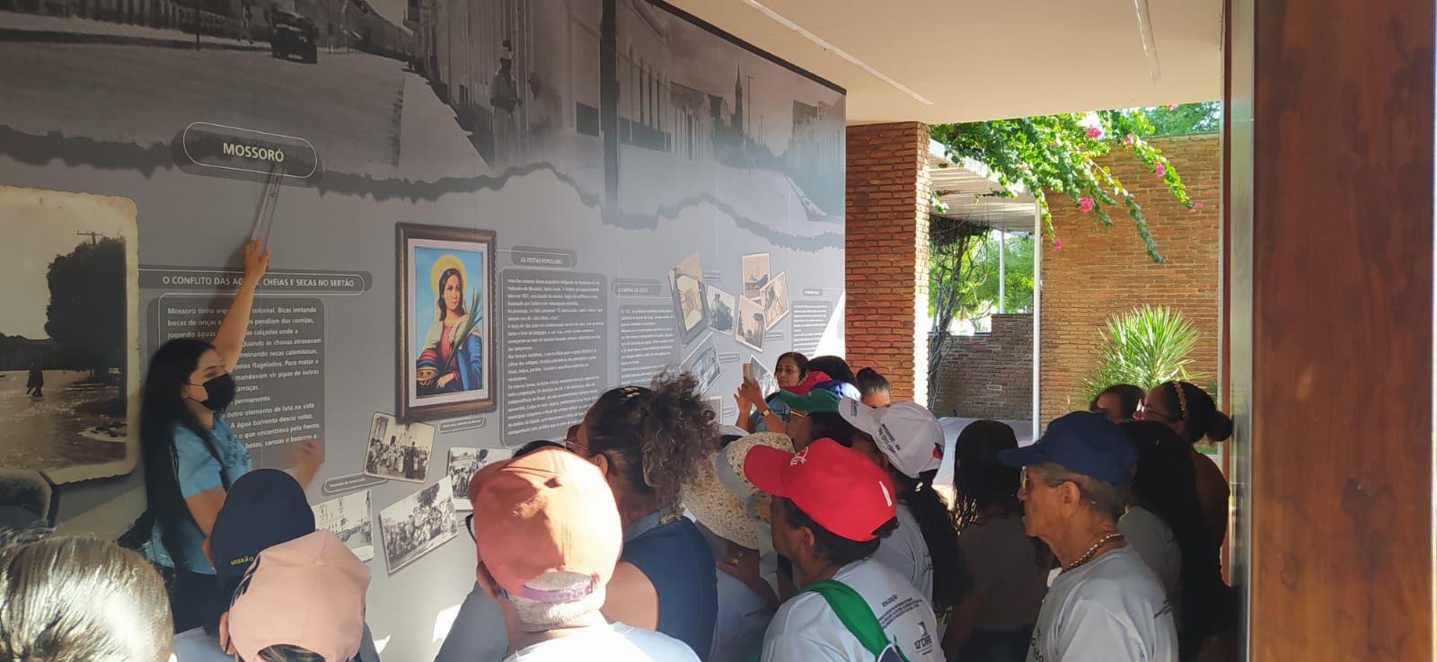 Idosos assistidos pelo CRAS Alto de São Manoel visitam pontos turísticos de Mossoró