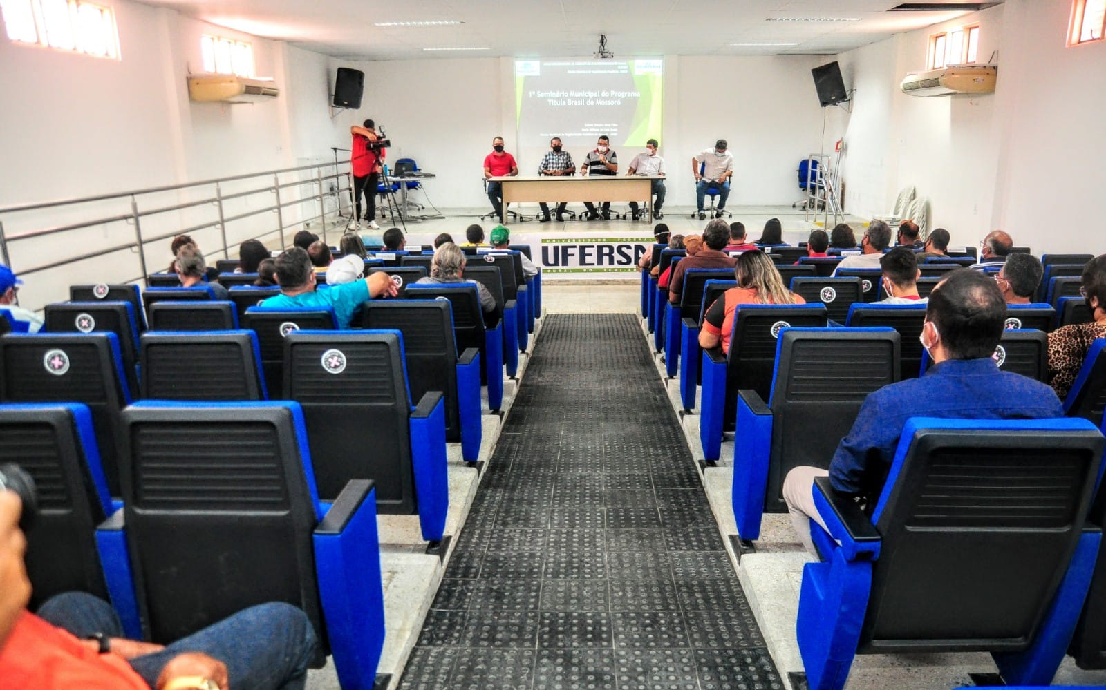 Representantes de assentamentos recebem orientações sobre o Programa Titula Brasil