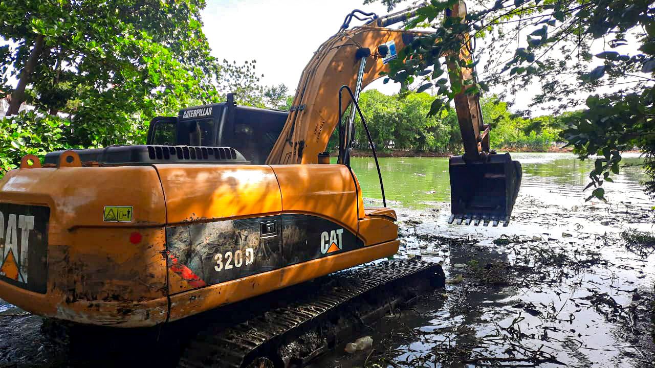 Limpeza reforça eficiência de captação em lagoa do bairro Aeroporto