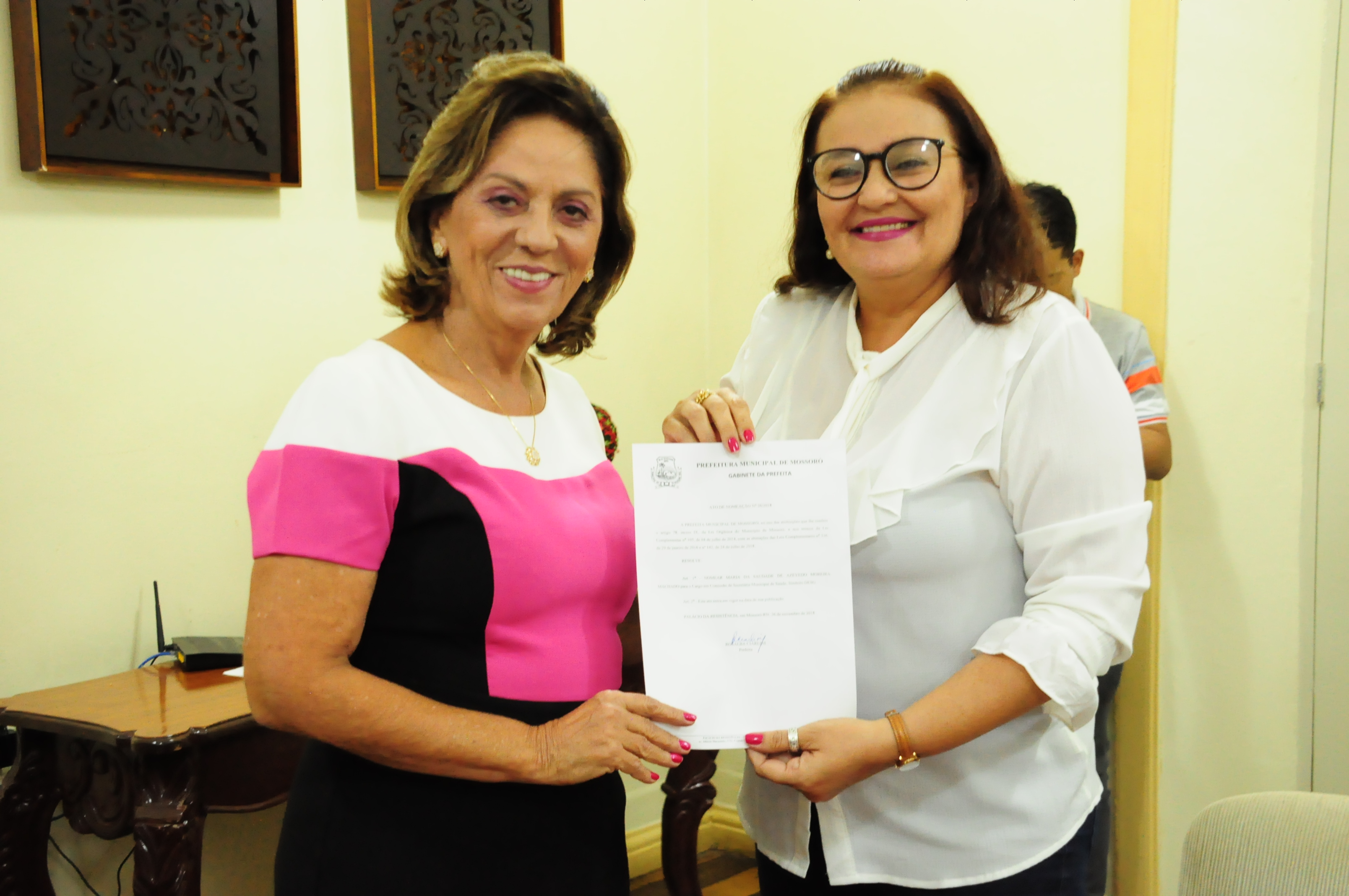 Prefeita Rosalba empossa Maria da Saudade como secretária de Saúde